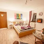 Apartment Urlaubsmagie - Muehlrad - Sauna & Saisonaler Pool Sebnitz